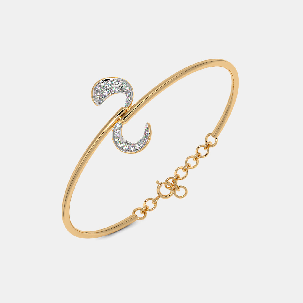 The Sahrivya Twister Bangle