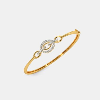 The Yashasvi Oval Bangle