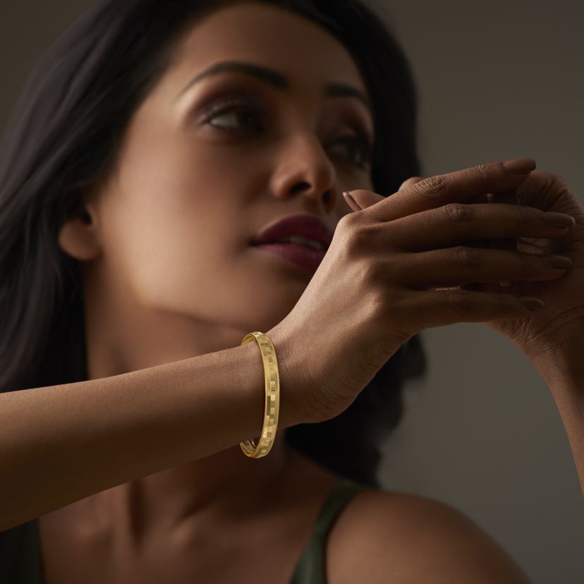 The Haaniya Round Bangle - image 3
